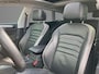 Volkswagen Arteon Shooting Brake 1.4TSIe Hybrid 160KW/218PK DSG R-Line Panoramadak · Leer · 360°Camera + Parkeersensoren · Stoelverwarming · Dodehoeksensor · Elektrische stoelverstelling ·