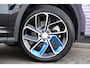 Lynk & Co 01 1.5 Plug-in Hybrid | PHEV | Panoramadak | 360 Graden Camera | Infinity Audio Systeem | Lichtmetalen Velgen 20 inch | Adaptive Cruise Control | Elektrisch bedienbare achterklep | Apple Carplay/Android Auto | Stoelverwarming | Achteruitrijcamera | Keyless Entry | Elektrisch verstelbare bestuurderstoel met geheugenfunctie