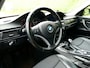 BMW 3-Serie Touring 318i 143pk Clima Cruise Navi Schuifdak Trekhaak 1250kg.