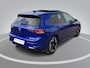 Volkswagen Golf 1.5eTSI/150PK DSG R-Line Blackstyle · Panoramadak · Trekhaak · Apple/Android Car Play · Camera · Garantie t/m 23-11-2030 of 100.000km