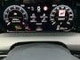 Volkswagen Golf 1.5eTSI/150PK DSG R-Line Blackstyle · Panoramadak · Trekhaak · Apple/Android Car Play · Camera · Garantie t/m 23-11-2030 of 100.000km