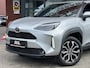 Toyota Yaris Cross 1.5 Hybrid 115 First Edition // ADAPT. CRUISE // KEYLESS // APPLE-ANDROID AUTO // CAMERA+SENSOREN // STOEL + STUUR VERWARMING //