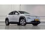 Hyundai Kona Electric EV Premium 64 kWh Trekhaak SOH 92% Lerenbekleding Camera