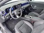 Mercedes-Benz A-klasse 180 Business Solution AMG | Night | Panoramaschuifdak | Sfeerverlichting | Achteruitrijcamera | MULTIBEAM LED | Stoelverwarming |