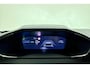 Peugeot e-2008 EV Allure Avantage 54 kWh | Navigatie | Achteruitrijcamera | Adapt. Cruise control | Parkeersensor | Apple Carplay/Android Auto | Lichtmetalen velgen