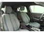 Peugeot e-2008 EV Allure Avantage 54 kWh | Navigatie | Achteruitrijcamera | Adapt. Cruise control | Parkeersensor | Apple Carplay/Android Auto | Lichtmetalen velgen