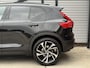 Volvo XC40 2.0 T5 AWD R-Design Intro Edition 1e Eigenaar|Pano|H&K|Camera|Trekhaak|Adap Cruise|Stuur+Stoel verw V+A|Carplay|Elek Achterklep|PDC V+A|N.A.P|APK tot 04-2027