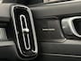 Volvo XC40 2.0 T5 AWD R-Design Intro Edition 1e Eigenaar|Pano|H&K|Camera|Trekhaak|Adap Cruise|Stuur+Stoel verw V+A|Carplay|Elek Achterklep|PDC V+A|N.A.P|APK tot 04-2027