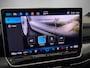 Volkswagen Golf 1.5 eHybrid 272pk DSG GTE · Panoramadak · Camera · Inklap. Trekhaak · Leder Vienna · Head-Up Display · Stuur-& Stoelverwarming + verkoeling · Garantie t/m 15-06-2030 of 100.000km