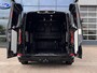 Ford E-Transit Custom 340 L2H1 Limited 71 kWh 218PK 2x Schuifdeur Trekhaak 2300KG Trekgewicht B&O Audio Adaptieve Cruise 360 Camera Stuurverwarming Navi Stoelverwarming Carplay Blind-Spot *Nieuw*