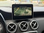 Mercedes-Benz A-klasse 180 Business Solution AMG PARKEERSENSOREN | NAVIGATIE | AIRCO | LED | KEYLESS-GO