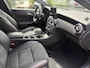Mercedes-Benz A-klasse 180 Business Solution AMG PARKEERSENSOREN | NAVIGATIE | AIRCO | LED | KEYLESS-GO