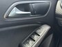 Mercedes-Benz A-klasse 180 Business Solution AMG PARKEERSENSOREN | NAVIGATIE | AIRCO | LED | KEYLESS-GO