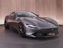 Ferrari Roma 3.9 V8 HELE 620pk |Grigio Ferro|Daytona Seats|carbon LED stuur|carbon front spoiler|carbon diffuser|carbon underdoor|22" Novitec NF11|MagneRide|Scuderia shields|ventilated electric seats|Surround View|High Power Hi-Fi|