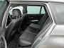 BMW 3-Serie Touring 318i Luxury Line - Pano - Xenon -