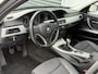 BMW 3-Serie Touring 318i Luxury Line - Pano - Xenon -