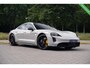 Porsche Taycan 4S Performance Plus 84 kWh | Krijt | Keramisch |€ 181.000 Np | 1 Eig | Org NL NAP | SportDesign | Achterasbesturing | Olea | SportChrono | Carbon | Warmtepomp | BOSE | Dealer Onderhouden