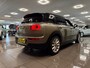 MINI Clubman 1.5 Cooper Chili Serious Business * Panoramadak / LED / Navigatie / Camera / NL Auto *