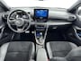 Toyota Yaris 1.5 Hybrid GR Sport Bi-tone Pearl White / Zwart dak | Apple carplay | Android Auto | All Season banden |