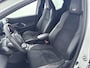 Toyota Yaris 1.5 Hybrid GR Sport Bi-tone Pearl White / Zwart dak | Apple carplay | Android Auto | All Season banden |