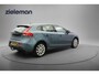 Volvo V40 1.6 D2 Momentum - Navi, Cruise, Clima, Trekhaak