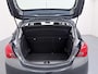 Opel Corsa 1.4 16v 90 pk 5drs Favourite | Achterbank in delen neerklapbaar | Airco | Bluetooth telefoonvoorbereiding