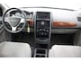 Chrysler Grand Voyager 3.8 V6 LX 6 Persoons Automaat - Clima, Cruise, Trekhaak