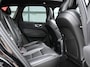 Volvo XC60 2.0 T6 R-Design AWD 398PK Long Range | Pano | Orrefors | 360 | Harmon Kardon | Keyless | ACC | Stoelverwarming voor+achter | Memory | Leder | Carplay | Trekhaak | Stuurwielverwarming | Digital Dash | Full Black | 21'' | Ambient | Led