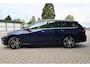 Volkswagen Golf Variant 1.5 TSI Highline Business R-Line | Alcantara | Adaptive Cruise | Navi | Massage | Carplay / Android | Trekhaak | Led | Nieuwe Distrubitieriem | 18'' Bridgestone | PDC | Draadloos opladen