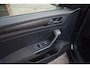 Volkswagen T-Roc 1.5 TSI Sport 150 PK ADAP CRUISE/CARPLAY/CAMERA/AIRCO-ECC/PDC V+A/TREKH/6 BAK/LMW 17 INCH/STOEL+STUUR VERW/USB