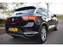 Volkswagen T-Roc 1.5 TSI Sport 150 PK ADAP CRUISE/CARPLAY/CAMERA/AIRCO-ECC/PDC V+A/TREKH/6 BAK/LMW 17 INCH/STOEL+STUUR VERW/USB