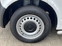 Volkswagen Transporter Kombi 2.0 TDI L1H1 Airco Cruise control Parkeersensoren voor en achter Trekhaak 2500kg Trekgewicht Euro 5 Ex overheid 1e eigenaar Dealer onderhouden