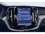 Volvo XC60 T6 Plug-in hybrid Plus Dark | ACC | Trekhaak | Panoramadak | Camera | Stoel+Stuurverwarming | Memory | Getint Glas