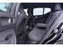 Volvo EX40 Twin Motor Plus Black Edition 82 kWh | 409 PK! | AWD | 360° Camera | Harman/Kardon | Stoel+Stuurverwarming | ACC
