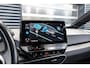Volkswagen ID.3 150pk Pure 45 kWh | SoH 93% | 19" Velgen | Stoel-& Stuurverwarming | CarPlay