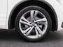 Volkswagen Tiguan 1.4 TSi 245 Pk eHybrid R-Line Business+ | Stoelverwarming | Panoramadak | Adaptive Cruise | IQ Light | 360 Camera | CarPlay | 19 Inch | 53.647 Km !!
