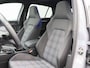 Volkswagen Golf 1.5 eHybrid GTE 272 Pk Automaat | Trekhaak | Stoelverwarming | Adaptive Cruise | Camera |  IQ Light | Panoramadak | 18 Inch | 22.129 Km !!