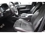 Volvo XC40 T2 129PK Automaat R-Design / Navigatie / Parkeersensoren / Adaptieve Cruise control / R-Design leder-Nubuck bekl. / Dodehoeksensor / Extra getint glas / All season banden