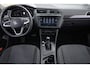 Volkswagen Tiguan 1.5 TSI Elegance 150PK / 110kW DSG, NL auto, 1e eigenaar nieuw door ons geleverd, wegklapbare trekhaak, digital cockpit pro, Assistentie pakket (adaptieve cruise control (ACC), dodehoekdetectie (Side Assist)), LED Matrix (IQ.Lights), Winter pakket (verwarmbare voorstoelen, verwarmbaar multifunctioneel lederen stuurwiel), Multimedia pakket (draadloze telefoonlader, navigatie), elektrische achterklep, keyless go & entry, achteruitrijcamera (Rear View), elektrisch verstel-, verwarm- en inklapbare buitenspiegels etc.