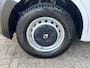 Renault Master T35 2.3 dCi Hiab Laadkraan T-CLX 013 Trekhaak 2500 kg Airco Cruise controle 2-Persoons Open laadbak Pick-up Euro 6 Verkeersbord Actiebord Pijlenbord Bakwagen P-up