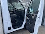 Renault Master T35 2.3 dCi Hiab Laadkraan T-CLX 013 Trekhaak 2500 kg Airco Cruise controle 2-Persoons Open laadbak Pick-up Euro 6 Verkeersbord Actiebord Pijlenbord Bakwagen P-up