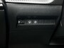 Peugeot e-2008 EV GT 50 kWh | Automaat | Climate control | Camera | Parkeersensoren | Cruise control | Apple carplay | Android auto | Lane assist | Lichtmetalen velgen |
