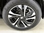 Peugeot e-2008 EV GT 50 kWh | Automaat | Climate control | Camera | Parkeersensoren | Cruise control | Apple carplay | Android auto | Lane assist | Lichtmetalen velgen |