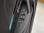 Peugeot e-2008 EV GT 50 kWh | Automaat | Climate control | Camera | Parkeersensoren | Cruise control | Apple carplay | Android auto | Lane assist | Lichtmetalen velgen |