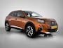 Peugeot e-2008 EV GT 50 kWh | Automaat | Climate control | Camera | Parkeersensoren | Cruise control | Apple carplay | Android auto | Lane assist | Lichtmetalen velgen |
