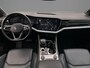 Volkswagen Touareg Elegance 3.0 TSI eHybrid 381pk Tiptronic Trekhaak, Luchtvering, Lederen bekleding, Panoramadak, Adaptive cruise control, Head up display, LED matrix koplampen