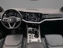 Volkswagen Touareg Elegance 3.0 TSI eHybrid 381pk Tiptronic Trekhaak, Luchtvering, Lederen bekleding, Panoramadak, Adaptive cruise control, Head up display, LED matrix koplampen