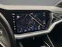 Volkswagen Touareg Elegance 3.0 TSI eHybrid 381pk Tiptronic Trekhaak, Luchtvering, Lederen bekleding, Panoramadak, Adaptive cruise control, Head up display, LED matrix koplampen