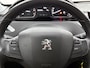Peugeot 2008 1.2 130pk Blue Lion | Trekhaak | Panoramadak | Navigatie | Parkeersensoren | Cruise control | Airco | Lichtmetalen velgen | DAB | Bluetooth |