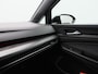 Volkswagen Golf 1.5 eTSi 150 Pk Automaat R-Line Business | Stoel/Stuur verwarming | Trekhaak | Camera | Adaptive Cruise | CarPlay | 18 Inch | 98.119 Km !!